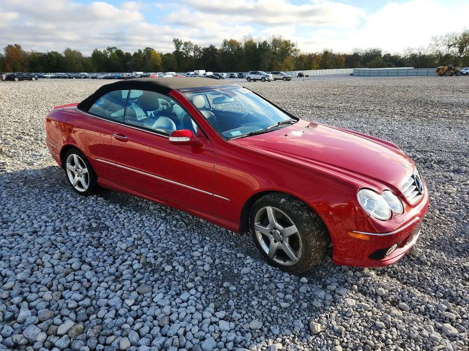 WDBTK75G05T053386 — 2005 MERCEDES-BENZ CLK photo 4
