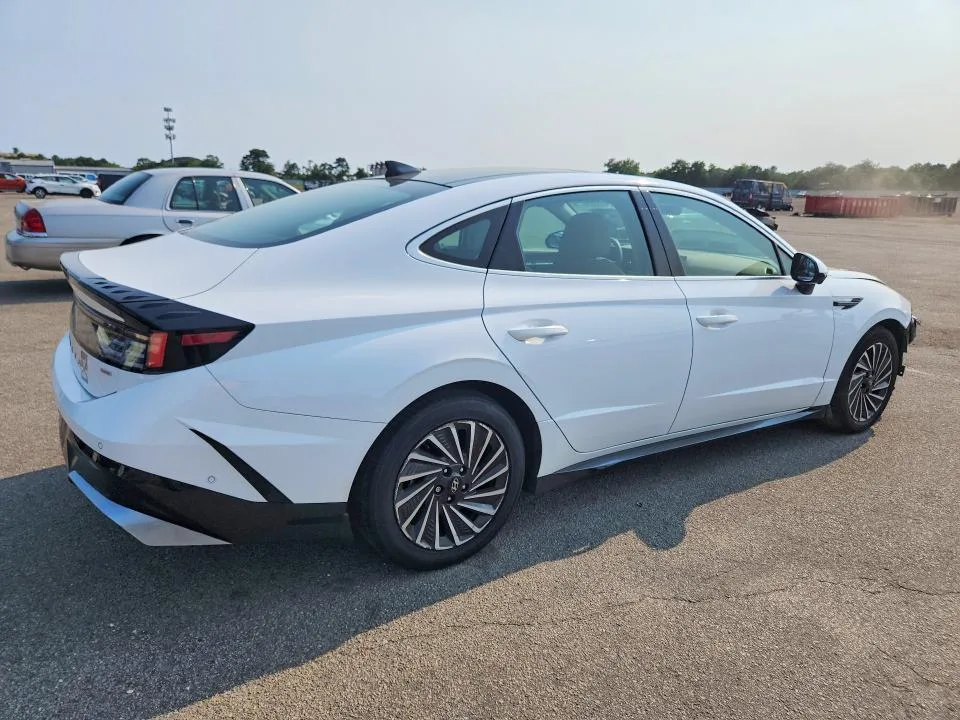 KMHL54JJ2SA104298 — 2025 HYUNDAI SONATA HYBRID photo 3