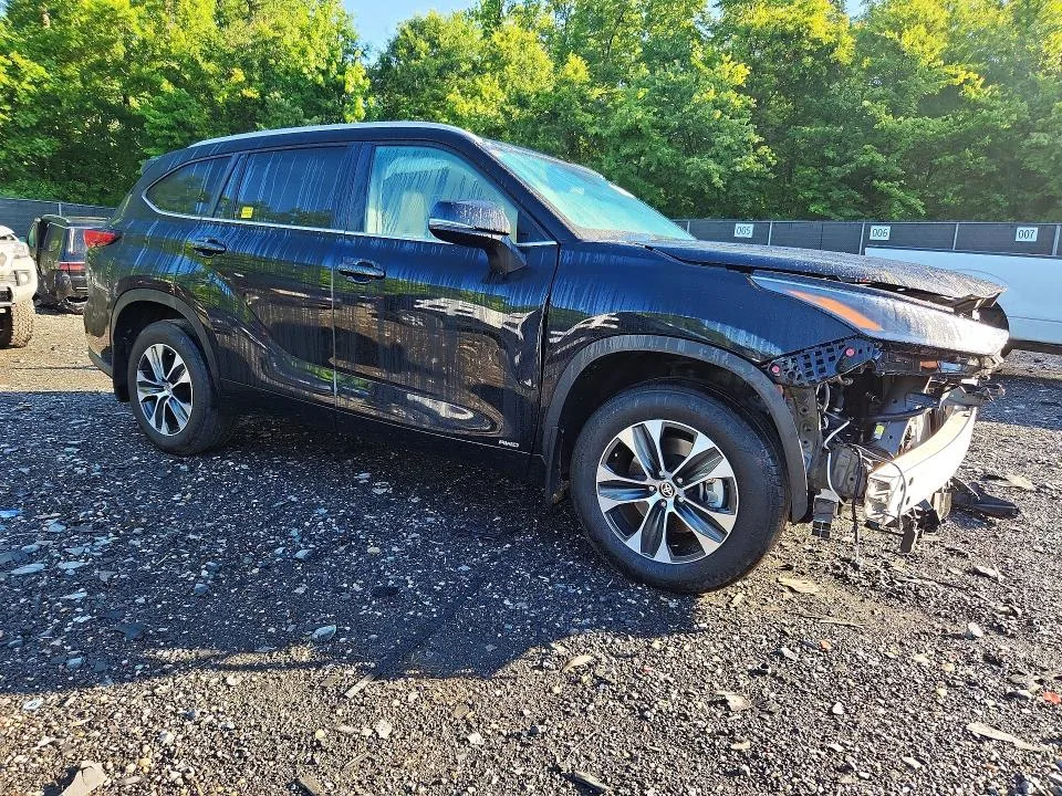 5TDKBRCH4TS703515 — 2026 TOYOTA HIGHLANDER HYBRID photo 4