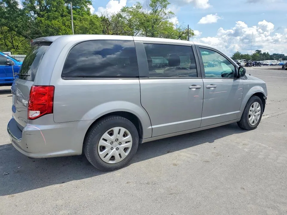2C4RDGBG5JR143516 — 2018 DODGE GRAND CARAVAN photo 3