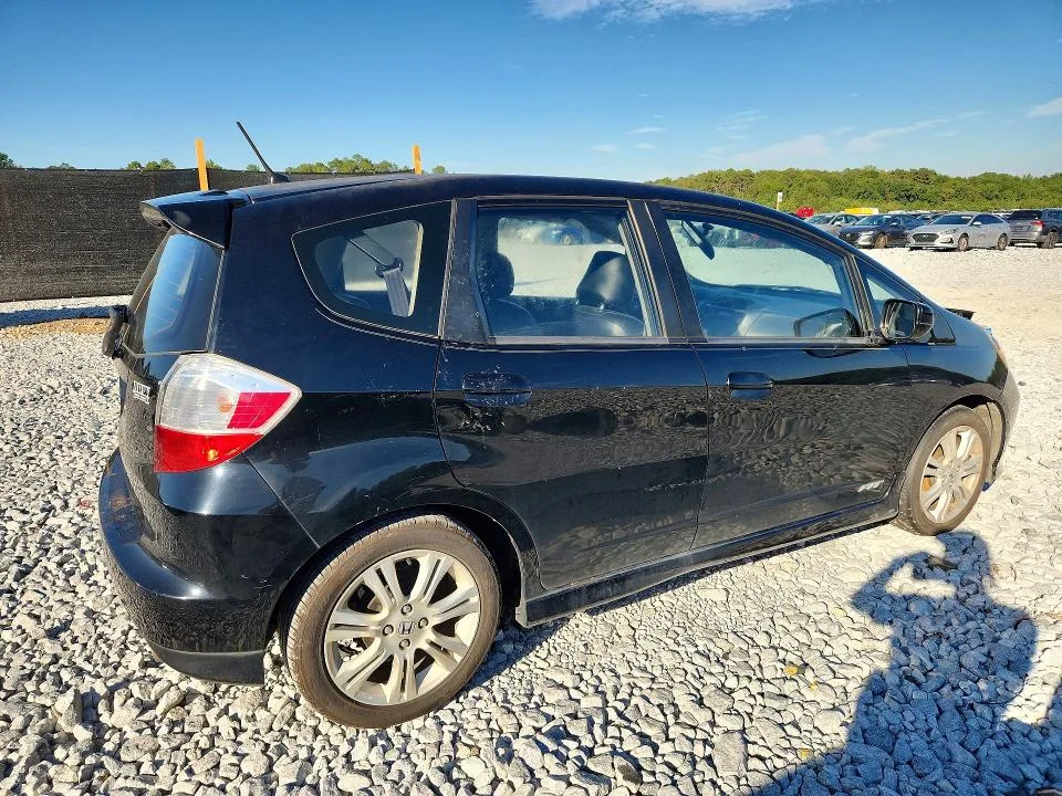 JHMGE8H50BS004683 — 2011 HONDA FIT photo 3