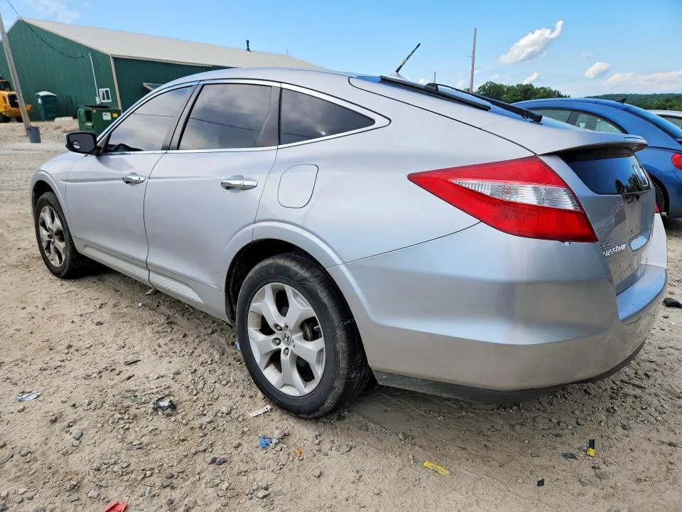 5J6TF2H59BL006222 — 2011 HONDA ACCORD CROSSTOUR photo 2