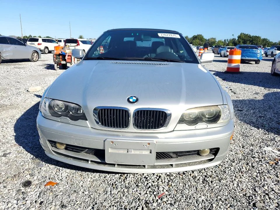 WBABS33452PG83875 — 2002 BMW 325 photo 5