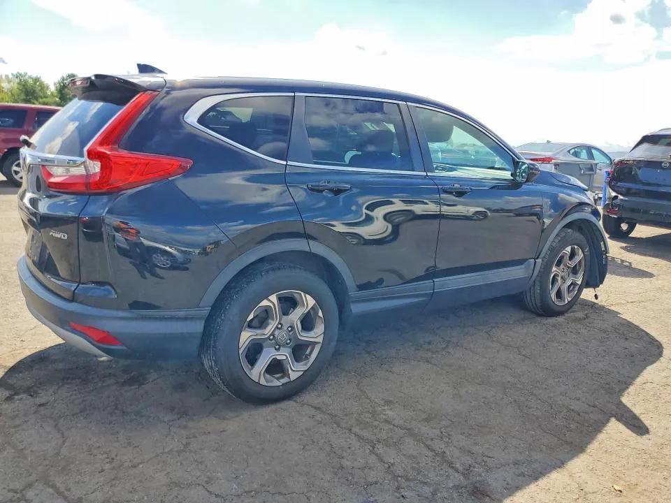 2HKRW2H87JH631845 — 2018 HONDA CR-V photo 3