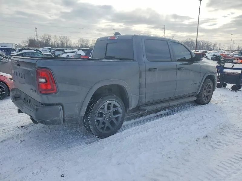 1C6SRFJP2SN766368 — 2025 RAM 1500 photo 3