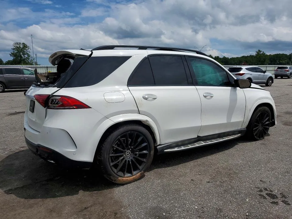 4JGFB4JB9PA950319 — 2023 MERCEDES-BENZ GLE photo 3