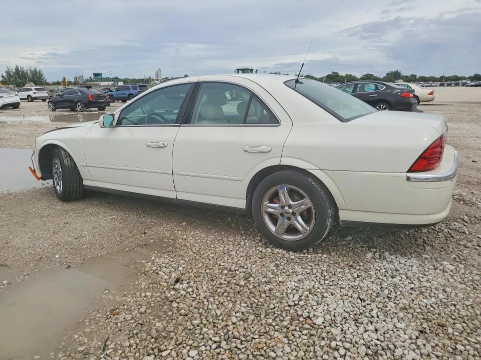 1LNHM87A02Y622456 — 2002 LINCOLN LS photo 2