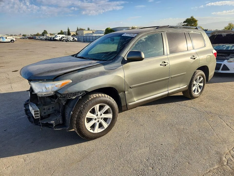 5TDBK3EH8DS210478 — 2013 TOYOTA HIGHLANDER