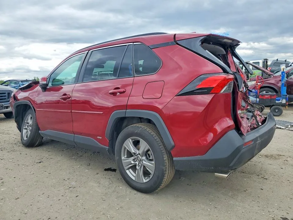 4T3RWRFV2RU149077 — 2024 TOYOTA RAV4 HYBRID photo 2