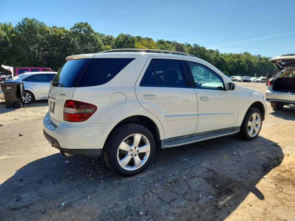 4JGBB86E38A431230 — 2008 MERCEDES-BENZ ML photo 3