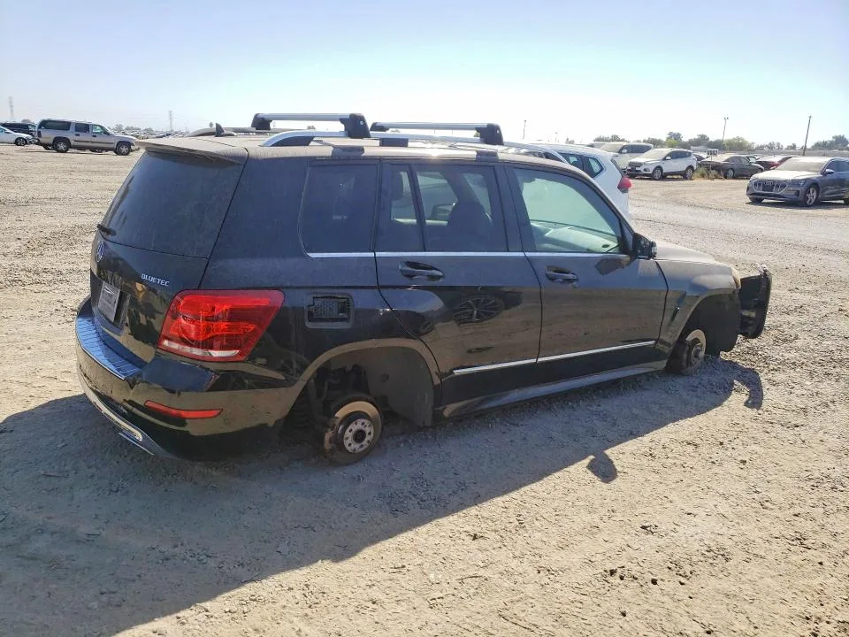 WDCGG0EB2DG135301 — 2013 MERCEDES-BENZ GLK photo 3