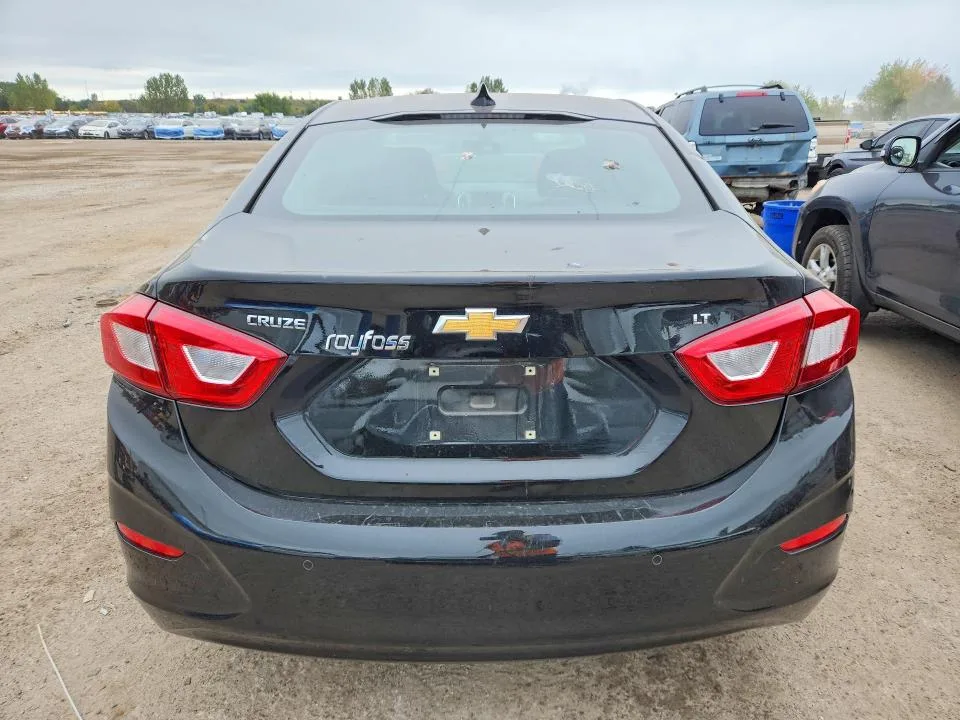 1G1BE5SM5J7169150 — 2018 CHEVROLET CRUZE photo 6