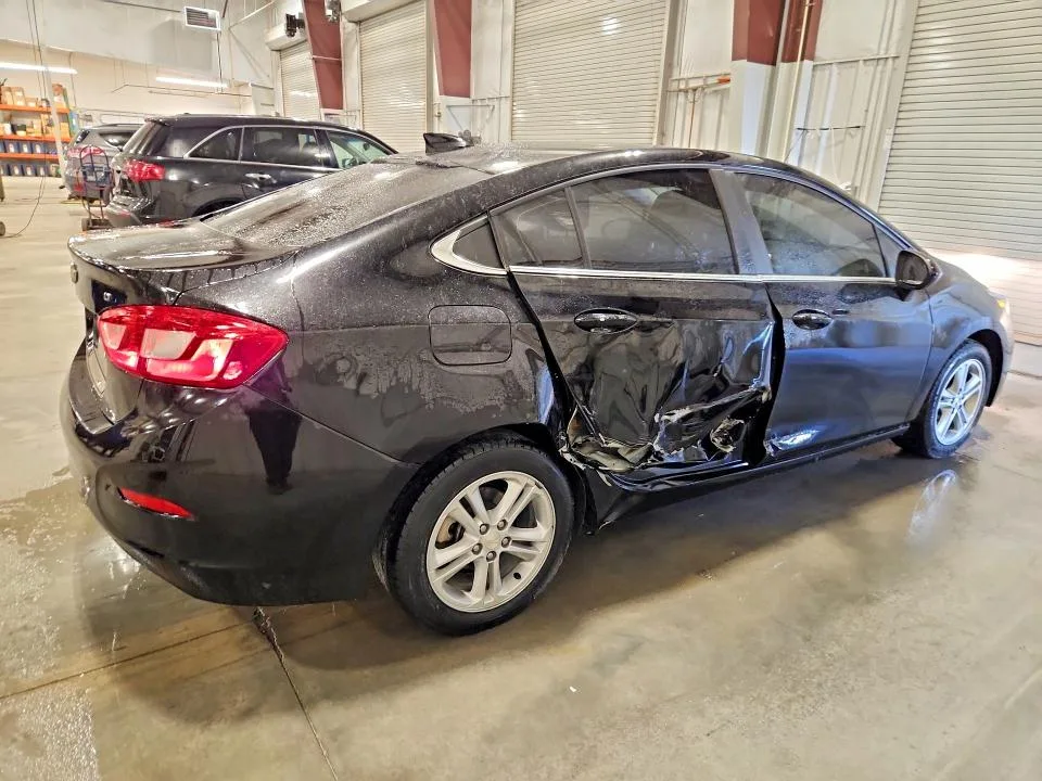 1G1BE5SM6H7238874 — 2017 CHEVROLET CRUZE photo 3