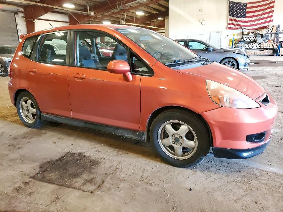 JHMGD38667S067082 — 2007 HONDA FIT photo 4