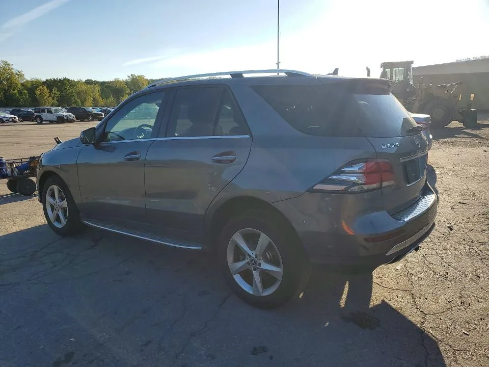 4JGDA5HB5JB085498 — 2018 MERCEDES-BENZ GLE photo 2