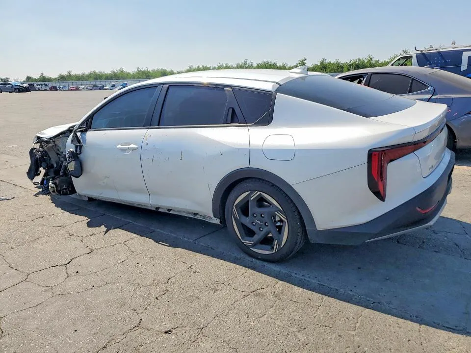 3KPFU4DE8SE043328 — 2025 KIA K4 photo 2