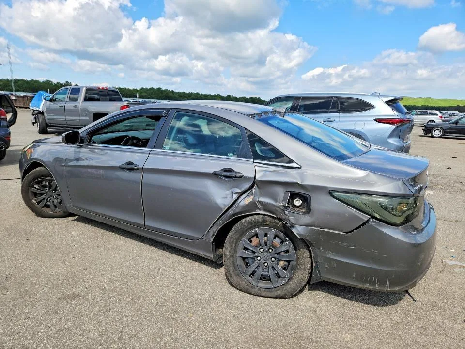 5NPEB4AC5DH578507 — 2013 HYUNDAI SONATA photo 2