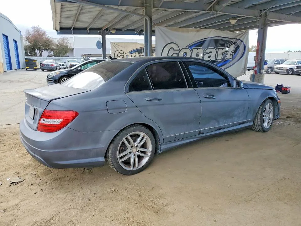 WDDGF4HB3ER306645 — 2014 MERCEDES-BENZ C photo 3