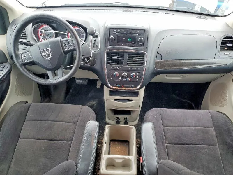 2D4RN3DG4BR630066 — 2011 DODGE GRAND CARAVAN photo 8