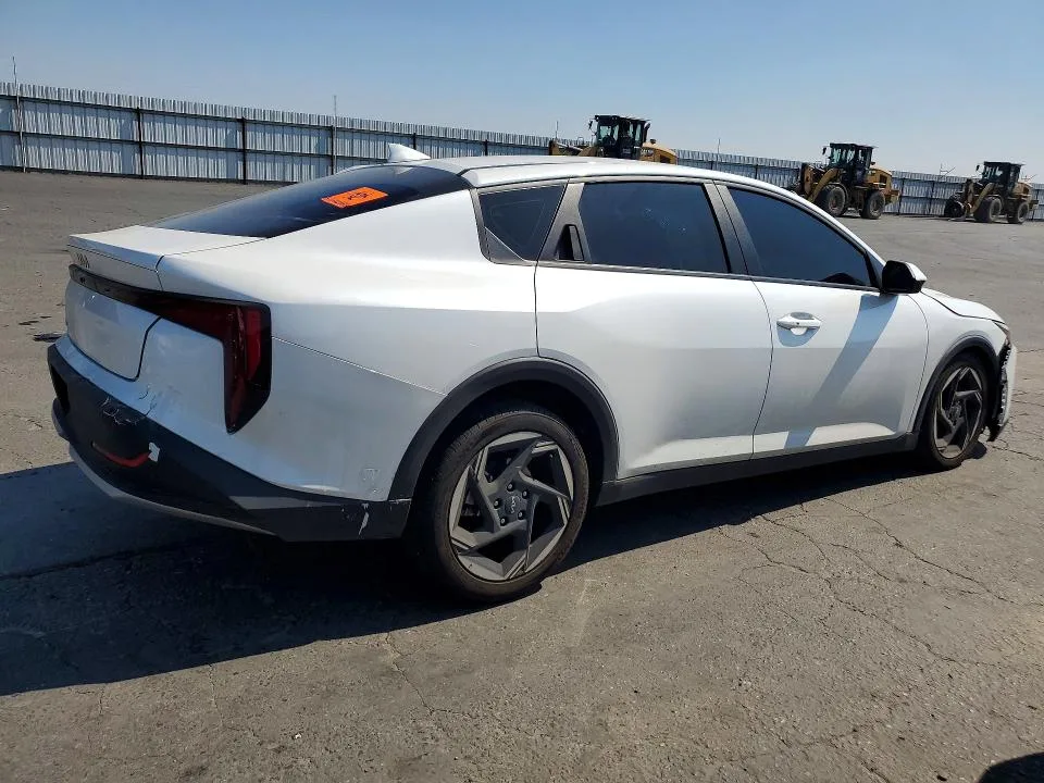 3KPFU4DE8SE043328 — 2025 KIA K4 photo 3