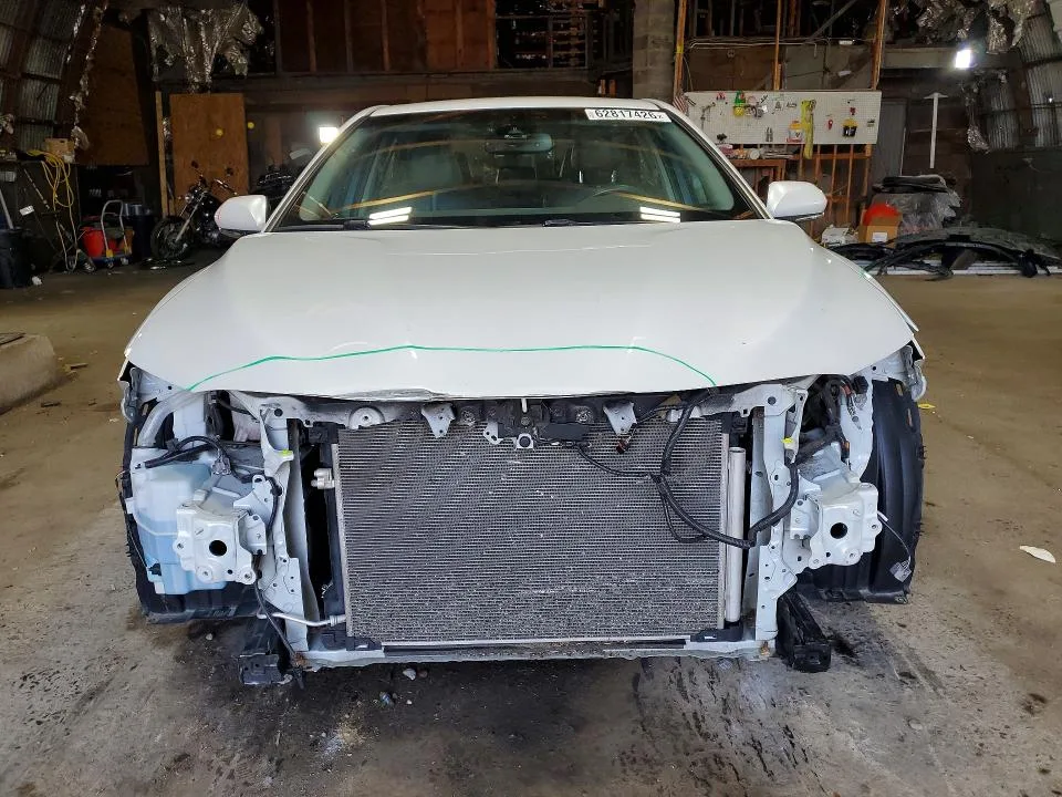 4T1B61HK4JU061425 — 2018 TOYOTA CAMRY photo 5