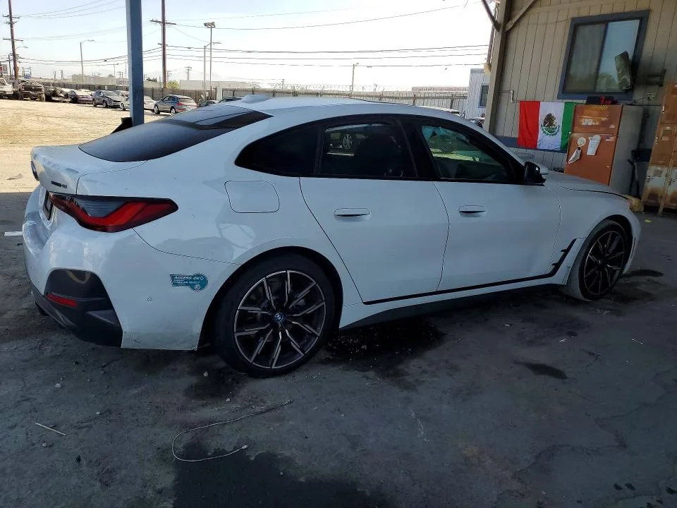 WBY73AW01RFS97937 — 2024 BMW I4 photo 3