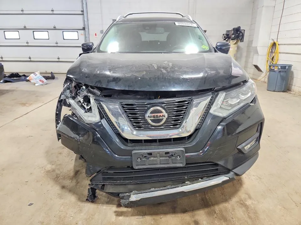 JN8AT2MVXJW329305 — 2018 NISSAN ROGUE photo 5