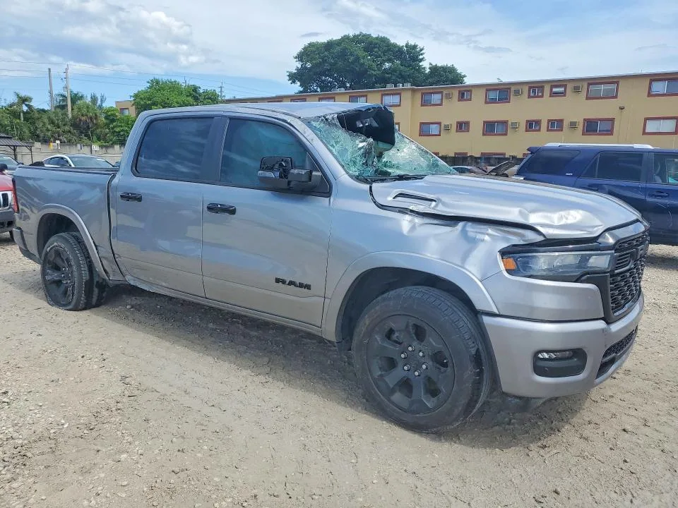1C6SRFFP6SN541332 — 2025 RAM 1500 photo 4