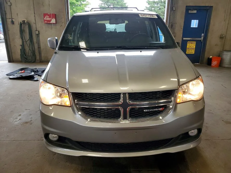 2C4RDGCGXHR799915 — 2017 DODGE GRAND CARAVAN photo 5