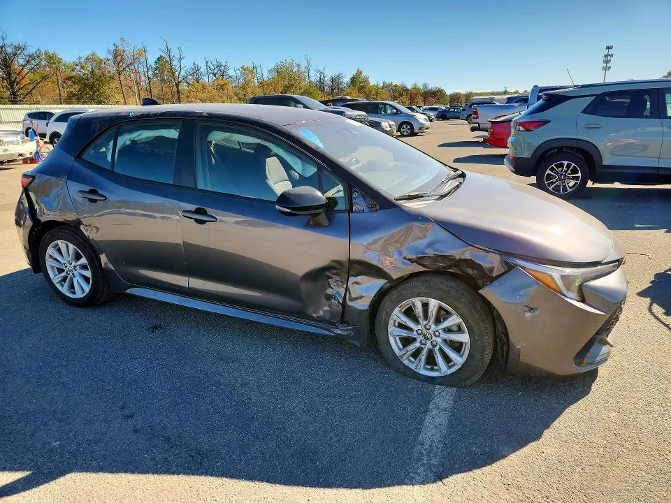 JTND4MBE0R3218629 — 2024 TOYOTA COROLLA HATCHBACK photo 4