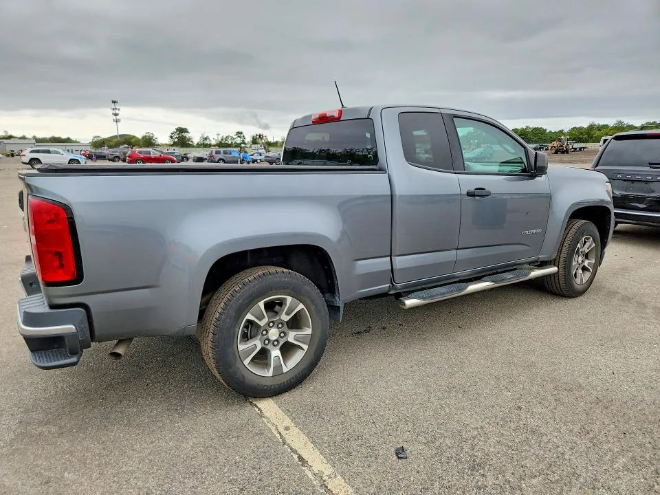 1GCHSBEA6K1104080 — 2019 CHEVROLET COLORADO photo 3
