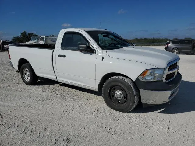3C6JR6DT1JG177954 — 2018 RAM 1500 photo 4