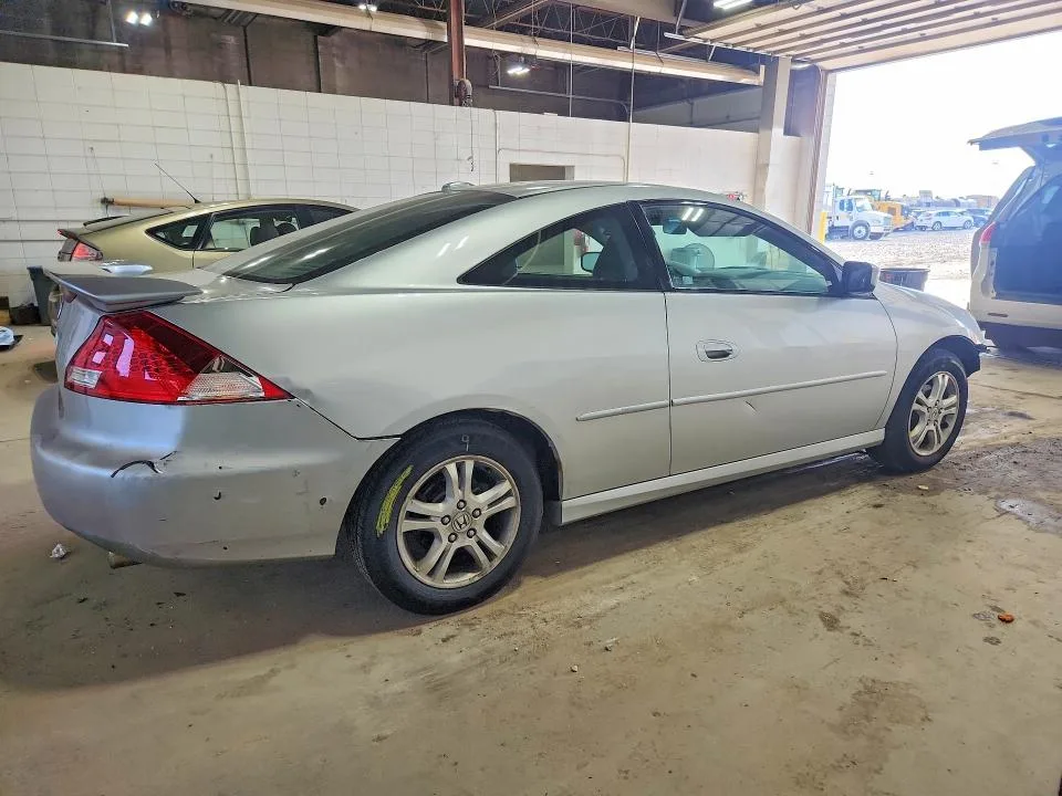 1HGCM72686A002868 — 2006 HONDA ACCORD photo 3