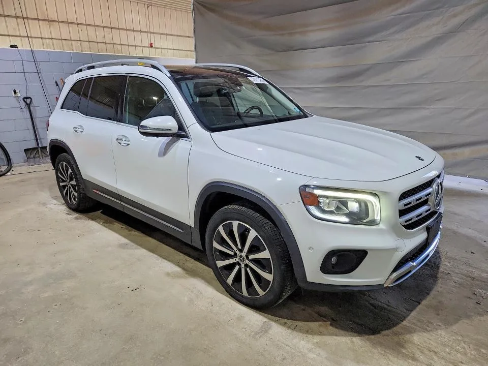 W1N4M4HB0LW028975 — 2020 MERCEDES-BENZ GLB photo 4