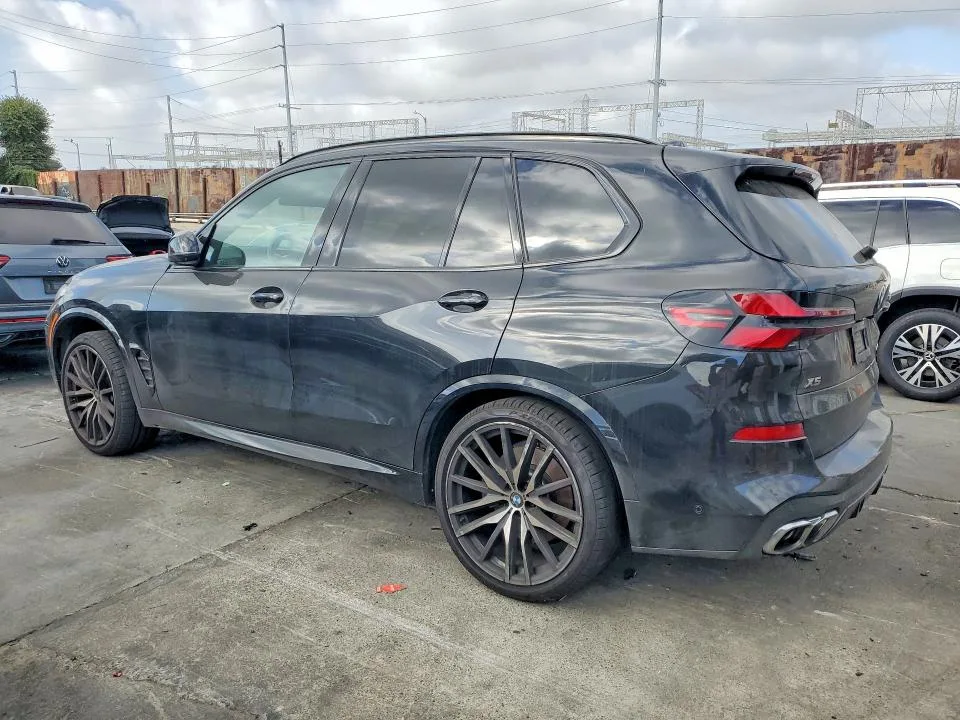 5UX33EU09S9Z80580 — 2025 BMW X5 photo 2