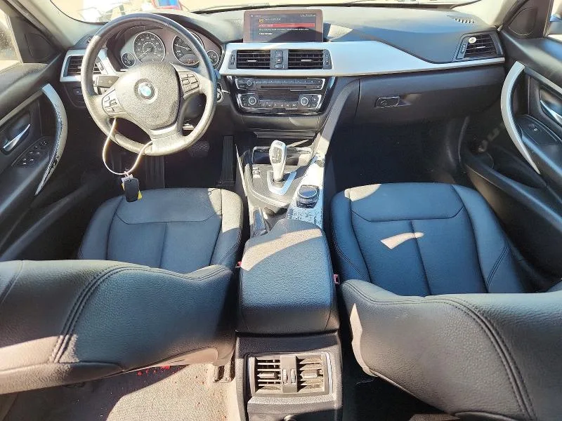 WBA8E5G53JNV03008 — 2018 BMW 320 photo 8