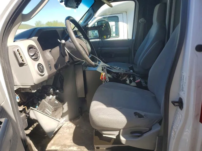1FDWE3FSXKDC73136 — 2019 FORD E-350 photo 7