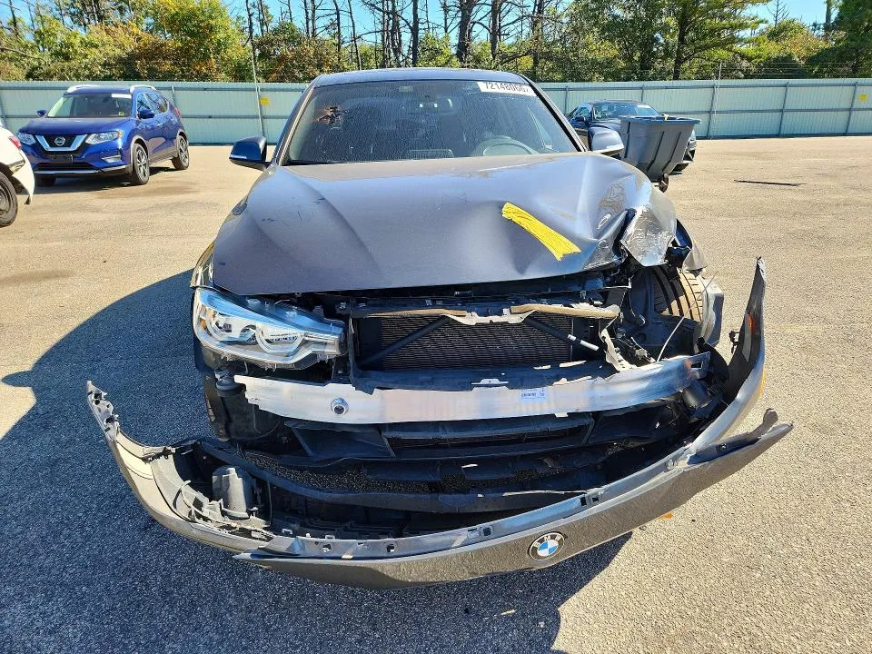 WBA8B9G55HNU49012 — 2017 BMW 330 photo 5