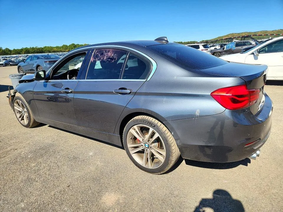 WBA8B9G55HNU49012 — 2017 BMW 330 photo 2