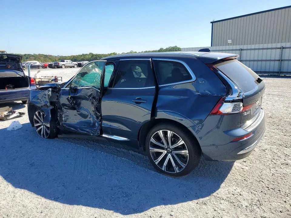 YV4L12DA1P1378936 — 2023 VOLVO XC60 photo 2