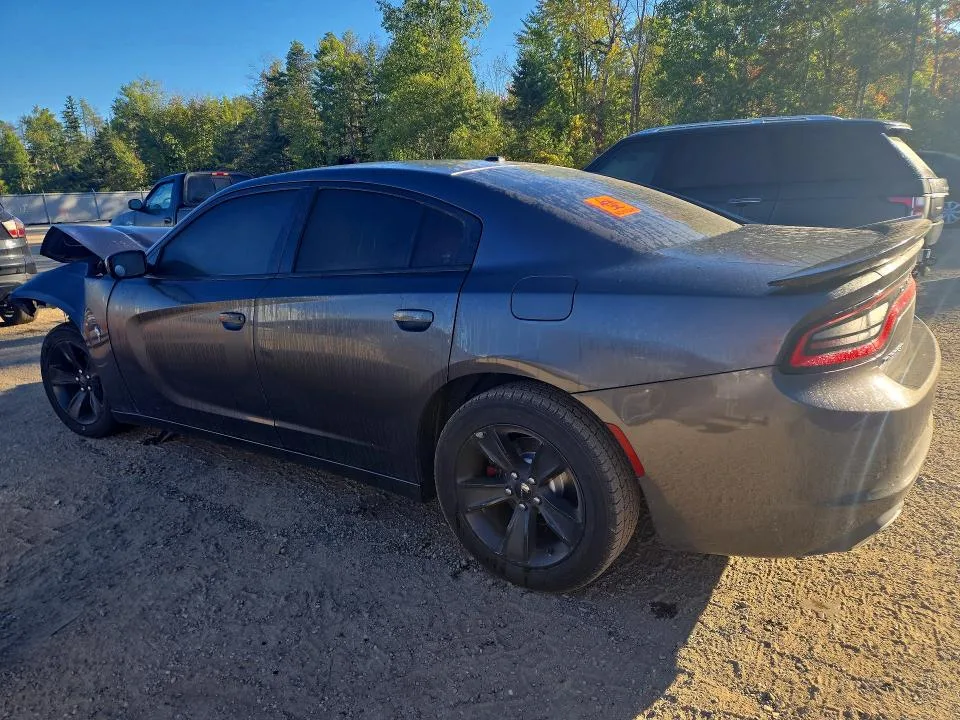 2C3CDXHG2HH654005 — 2017 DODGE CHARGER photo 2