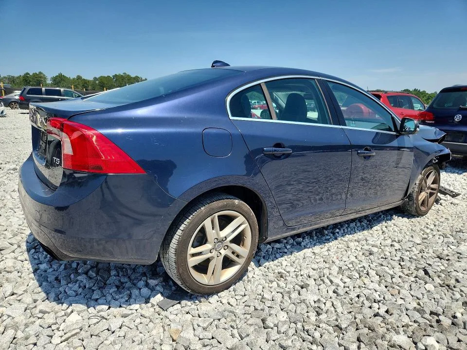 YV126MFKXF1345654 — 2015 VOLVO S60 photo 3