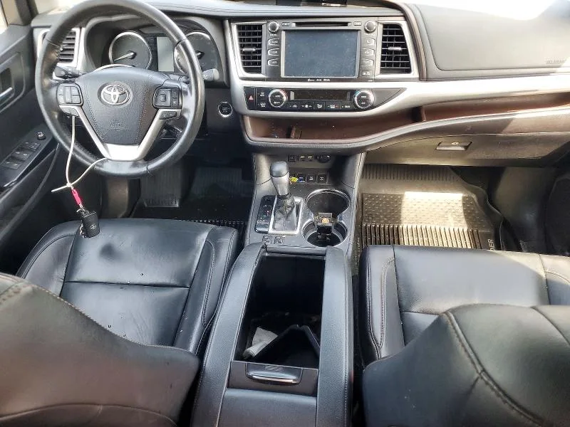 5TDJZRFH9KS588508 — 2019 TOYOTA HIGHLANDER photo 8