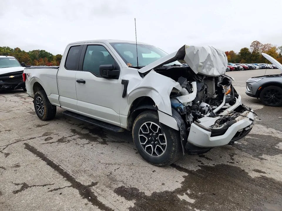 1FTEX1EP7PKF13046 — 2023 FORD F150 photo 4