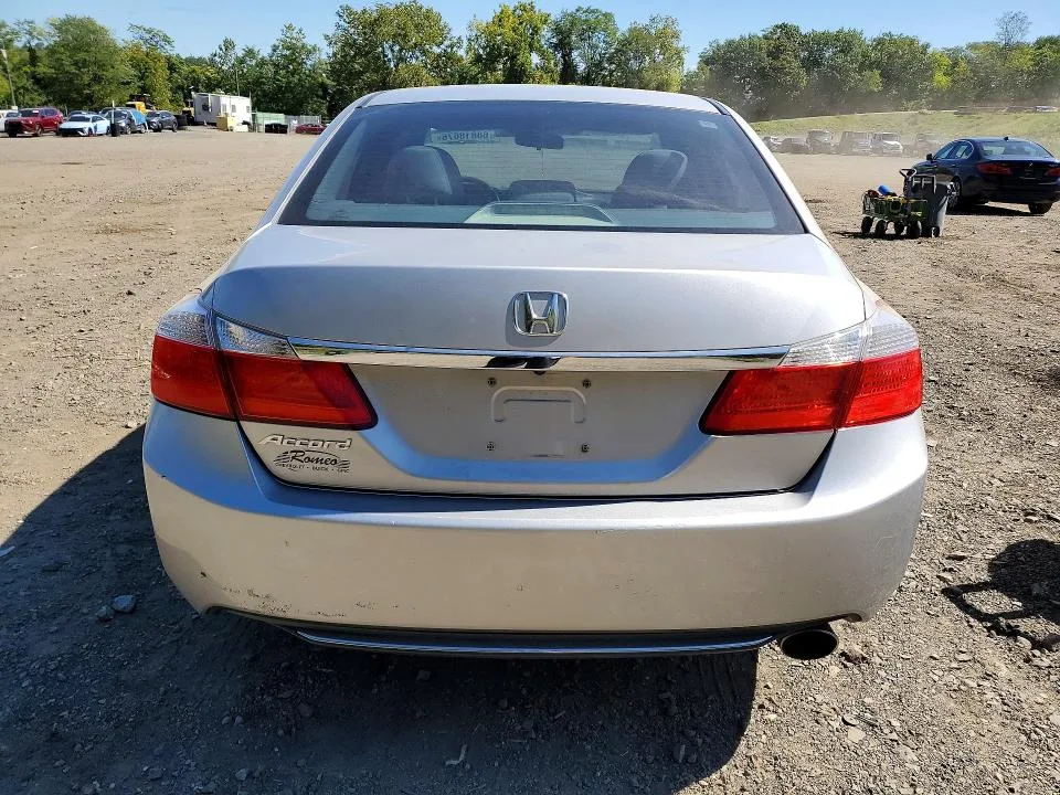1HGCR2F3XDA022718 — 2013 HONDA ACCORD photo 6