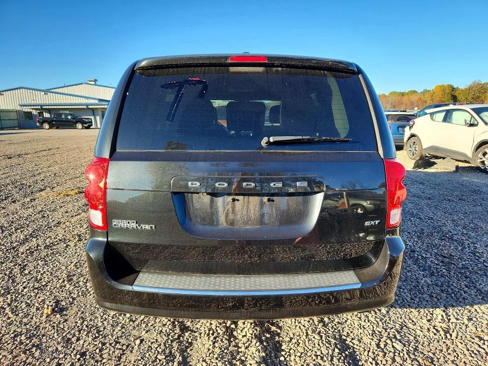 2C4RDGCG5HR631728 — 2017 DODGE GRAND CARAVAN photo 6