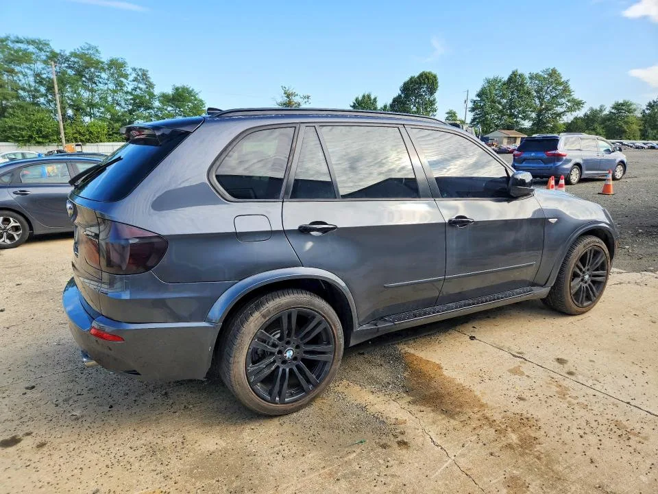 5UXZV4C59BL739360 — 2011 BMW X5 photo 3
