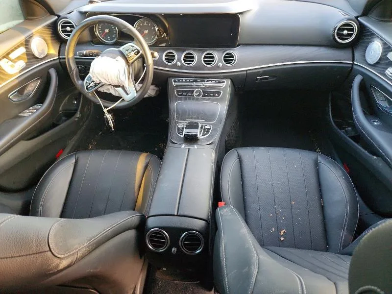 WDDZH6JB6KA691086 — 2019 MERCEDES-BENZ E photo 8