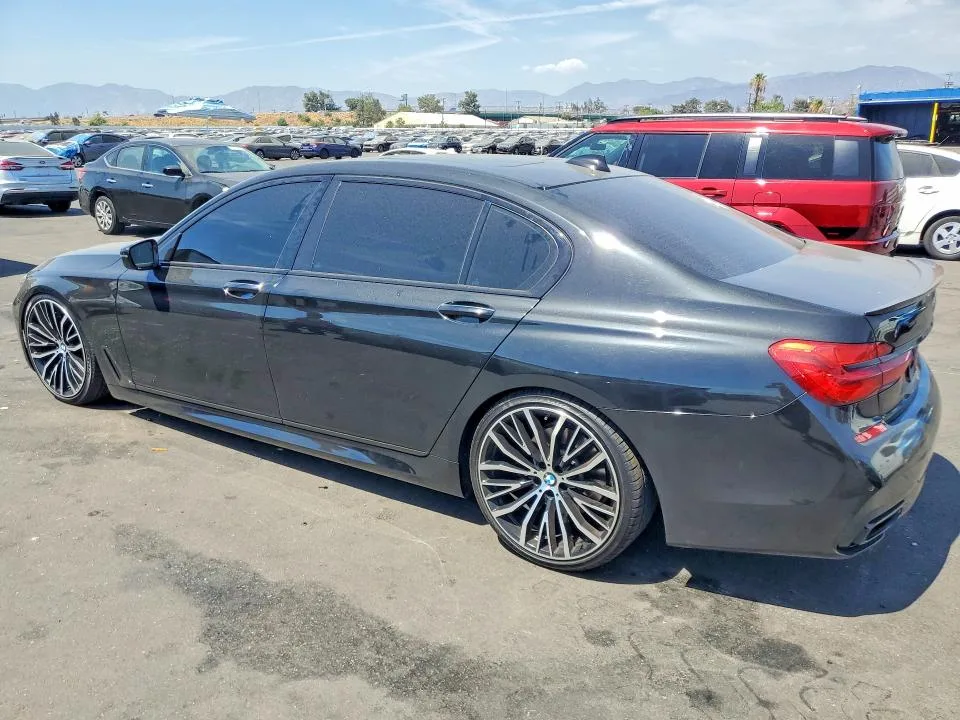 WBA7E2C57KB217083 — 2019 BMW 740 photo 2