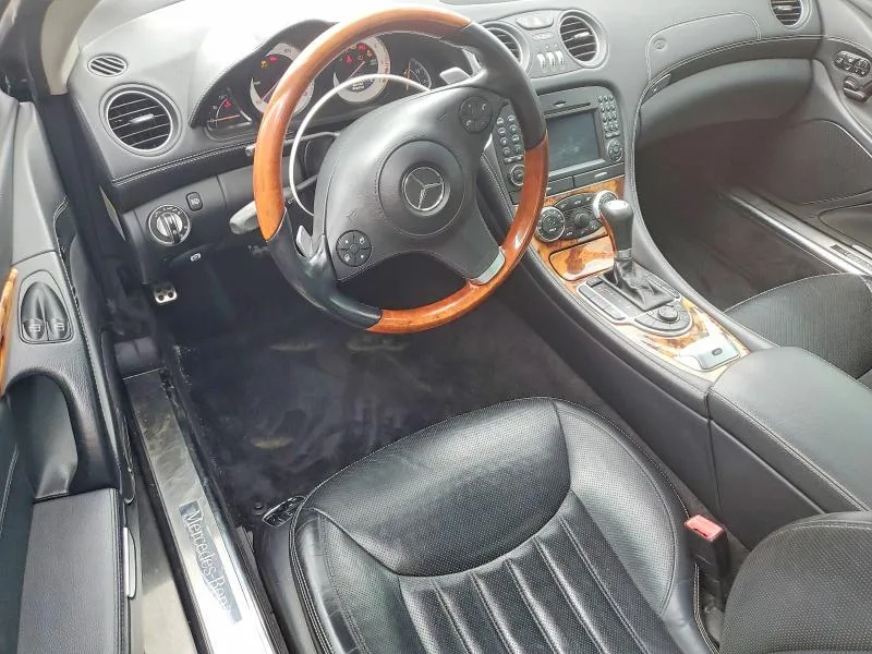 WDBSK7BA0BF164767 — 2011 MERCEDES-BENZ SL photo 8